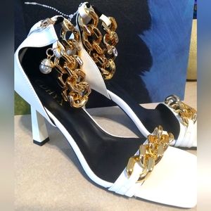 CDHYX open toed heels NWOT gold accents on white, size 12